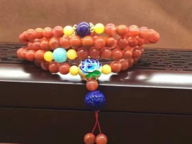 怎样鉴别南红雷波料与云南保山料 冰飘南红玛瑙的价格