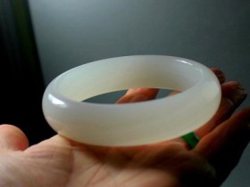 什么是昆仑玉?是不是跟和田玉一样