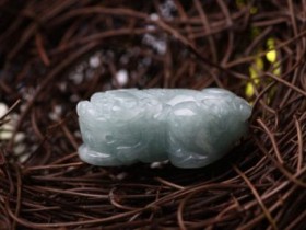 新疆的和田玉质地品种为什么最好?有什么原因呢?