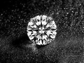 购买钻石什么品牌最好？