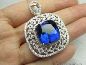 坦桑石,丑小鸭变成金凤凰