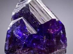 关于坦桑石的作用和功效