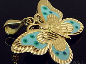 蝴蝶结吊坠 一款既纯真又妩媚的金饰