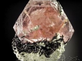 摩根石对人有什么好处