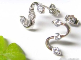 让银饰和彩色宝石光彩如新