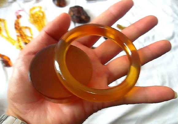 什么叫“黄金首饰”和“白金首饰”？