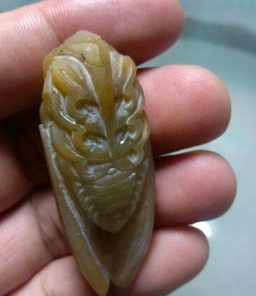 无聊图解一下玉石原石雕刻成知鸟成品的过程