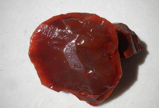 天然红玛瑙鉴别之如何鉴别红玛瑙的方法