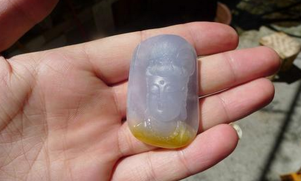 翡翠雕刻寓意之不同的翡翠雕刻图案含义不同的
