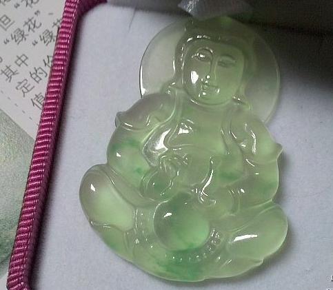 看图鉴别玉石之翡翠b货鉴别的方法