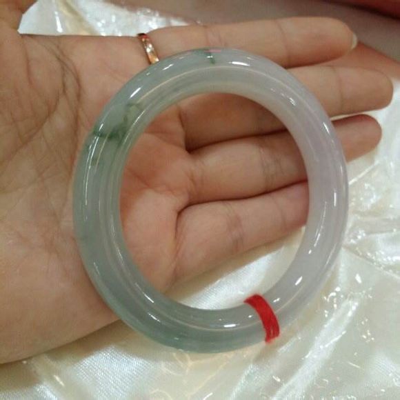 冰种翡翠的鉴别方法附带冰种翡翠图片和价格大全