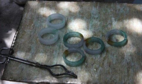 合成翡翠是不是假翡翠看翡翠厂家的假翡翠制作过程