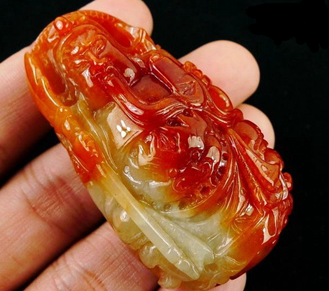 怎样鉴别染色或者烧色成红翡翠的方法