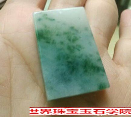 冰糯种翡翠好吗?普通的冰糯种翡翠多少钱