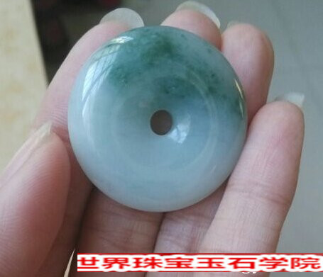 冰糯种翡翠好吗?普通的冰糯种翡翠多少钱