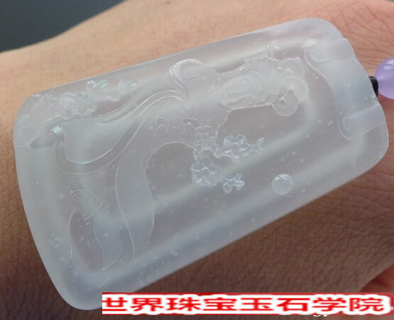 冰糯种翡翠好吗?普通的冰糯种翡翠多少钱