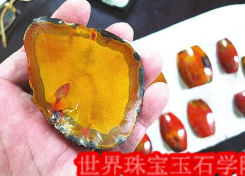 河北宣化塔儿村战国红玛瑙市场内图片集