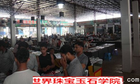去瑞丽翡翠批发市场买翡翠看翡翠攻略(二)