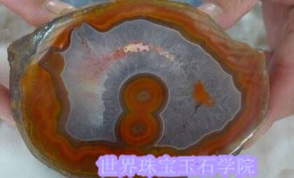 我国古代关于发现战国红玛瑙的历史故事