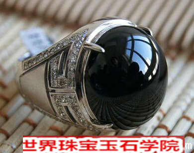翡翠是什么颜色的?翡翠的颜色有几种
