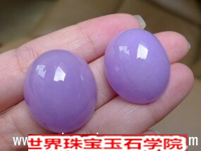 翡翠是什么颜色的?翡翠的颜色有几种