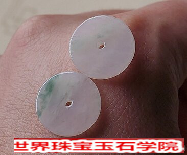 翡翠的价格怎么样?翡翠的价格与图片