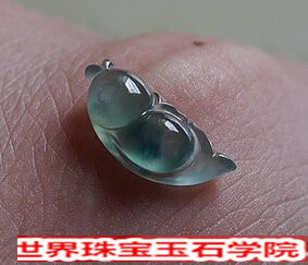 翡翠的价格怎么样?翡翠的价格与图片