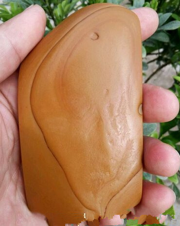 黄龙玉用什么油保养?黄龙玉鉴赏与选购的方法