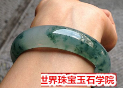 翡翠的种水和色哪个重要?翡翠的种水怎么区别
