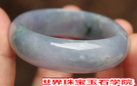 怎么挑选翡翠手镯?5000左右的翡翠手镯图片