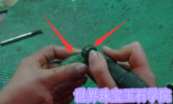 玉器怎样抛光?玉雕师给玉器抛光的过程