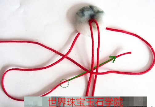 女款白玉平安扣吊坠绳结的打法系法图解