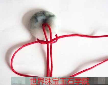 女款白玉平安扣吊坠绳结的打法系法图解