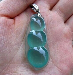 蓝水翡翠a货的特征有哪些?蓝水翡翠是玉石吗