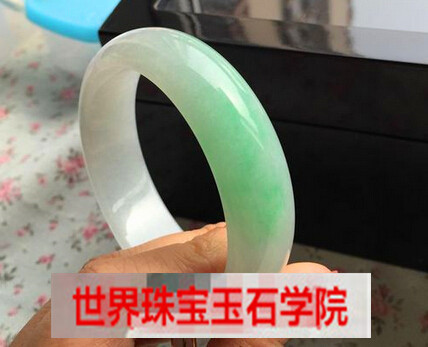 3分钟看图教你看懂什么是翡翠的种水