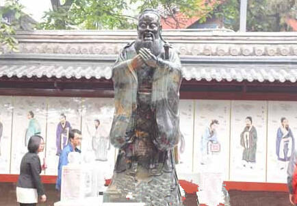 人类最早使用的玉石岫岩玉在中国的发展历史