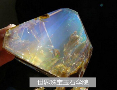 珠宝界最令人眼花缭乱的21种惊人的矿物宝石