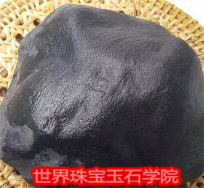 赌石高手最喜欢的4种可赌性强出货高的翡翠赌石