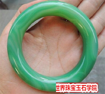 市场上那些类似翡翠的绿色宝石你有买错过吗?