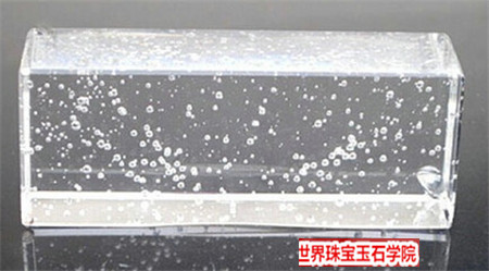 市场上那些类似翡翠的绿色宝石你有买错过吗?