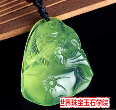 市场上那些类似翡翠的绿色宝石你有买错过吗?