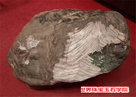 揭秘玉石市场最常见的十大翡翠原石造假方法