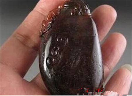 什么是和田玉的皮料?3种和田玉皮料图解