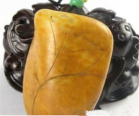 什么是和田玉的皮料?3种和田玉皮料图解