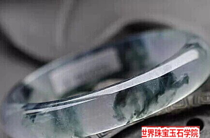 看了这篇文章以后你还敢在网上买翡翠手镯吗?