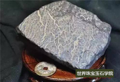 去新疆还能捡到玉石吗?新疆捡玉石的地方揭秘