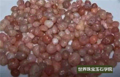 去新疆还能捡到玉石吗?新疆捡玉石的地方揭秘