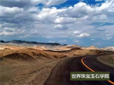去新疆还能捡到玉石吗?新疆捡玉石的地方揭秘