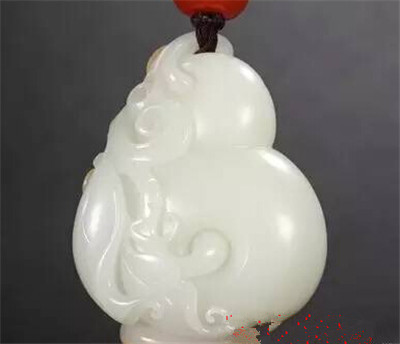 羊脂白玉的价值体现不一定越白越好你知道吗?