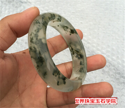 翡翠市场的杀手级假货水沫玉和翡翠的区别